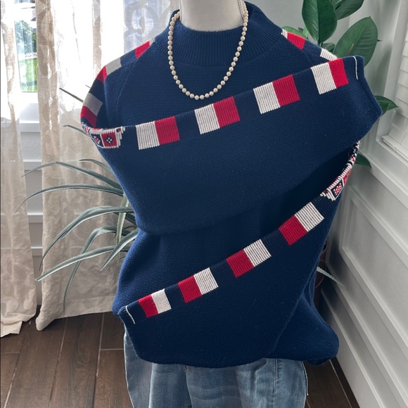 Vintage Jersild preppy knit sweater with coat of arms sleeve details - Picture 3 of 15